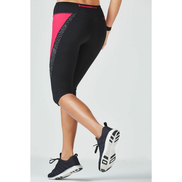 Fabletics Navassa Crop - Picture 2 of 5